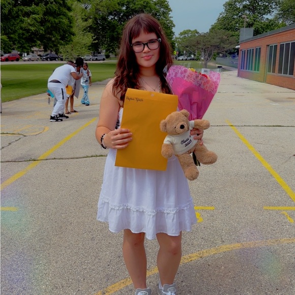 Meet your Posher, Lizzie - Picture 8 of 9